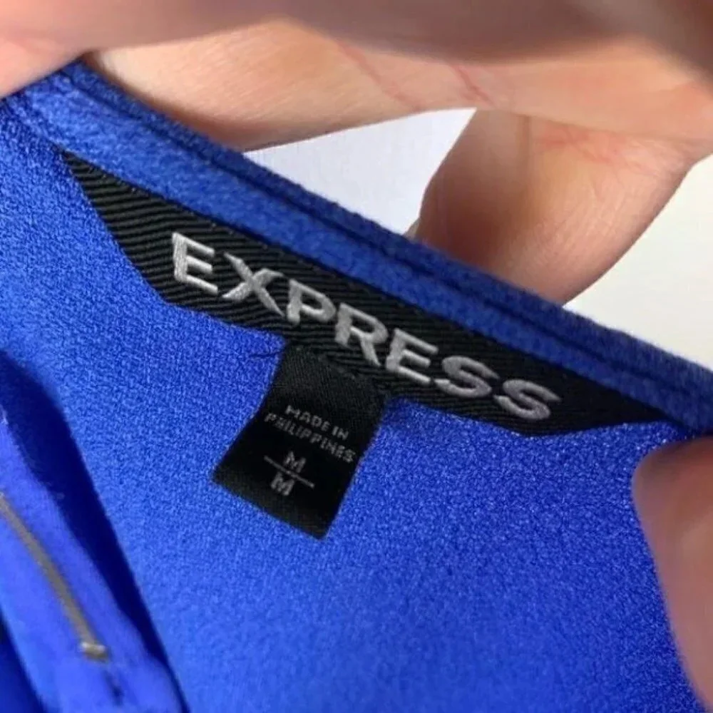 Express top size M Blue short sleeve lightweight